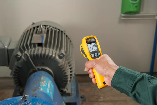 عملکرد ترمومتر لیزری